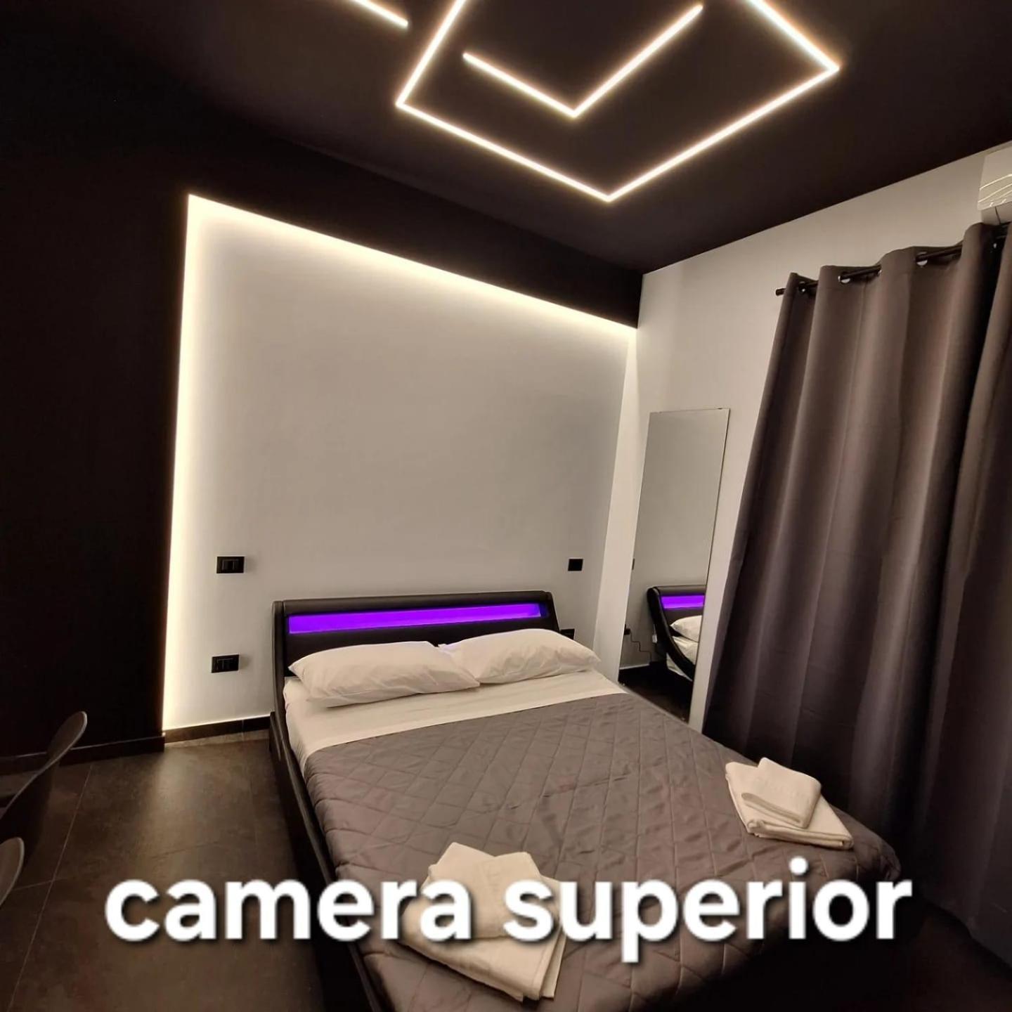Dark & Light Rooms & Luxury Suites Катания Экстерьер фото