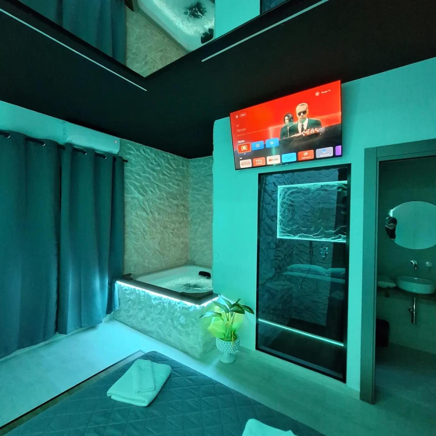 Dark & Light Rooms & Luxury Suites Катания Экстерьер фото